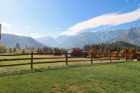 Leavenworth Chalet - 5 min to downtown ~ Amazing views of the Cascades!