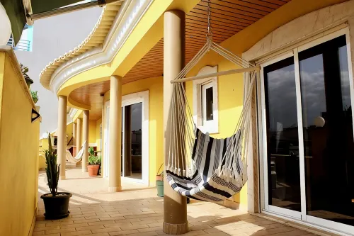 Spacious Penthouse w/ Barbecue, wifi, 2 terraces & Views - Homestays
