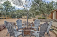 Gorgeous Cabin w/direct trail access for hiking & off roading!