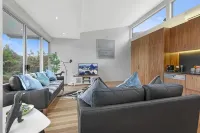 Serenity in Central Maleny - Villas