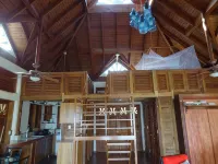 Beautiful, secluded, open plan cottage with spectacular sea views