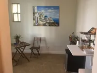 Mini Suite with attached bath non smoking