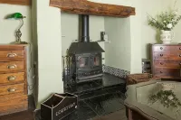 Charming 2 Bedroom Character Cottage - 3-Star