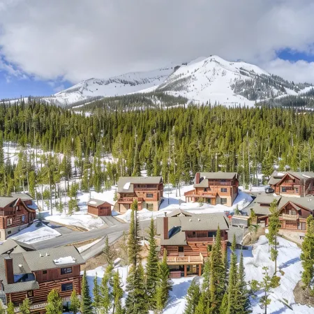 5 Bedroom Ski In/Out Powder Ridge Cabin