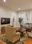 Scott Street Historic Haven - 6 min drive to Notre Dame - 3-Star