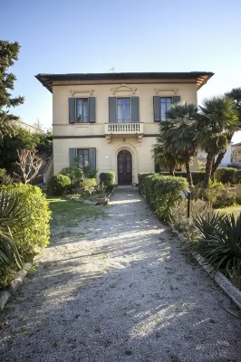 Villa Ricordi-Casa Turandot - Pools