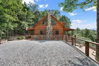 COZY LANE CABIN /Sleeps 8 /Mountain View/Hot Tub/ Game Room / Fire place/ - 4성급