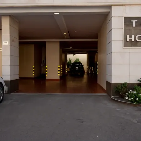 Toot House Furnished Residential Units, Al Qayyim