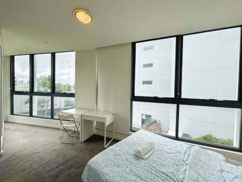 850 meters on foot to reach Mascot Railway Station, 17 minutes to reach Sydney Airport Hoteles en Mascot