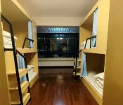 Yuguang Homestay (Yantai Railway Station) - 2 ดาว