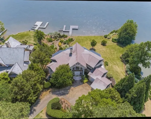 Waterfront Lake Oconee Home - Beautiful Home with Gorgeous Views, 2 Kayaks - 4 estrellas