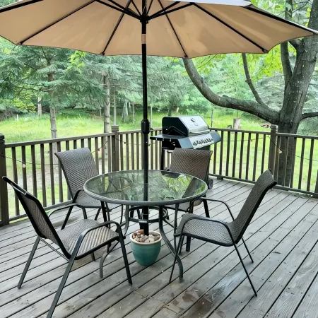 Trails+R&R+H2O Falls+One Hour From Lambeau!