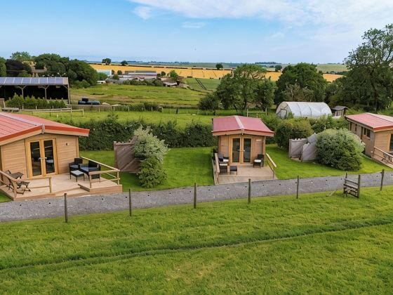 New Cosy Lodge - Self Contained In Rural Location