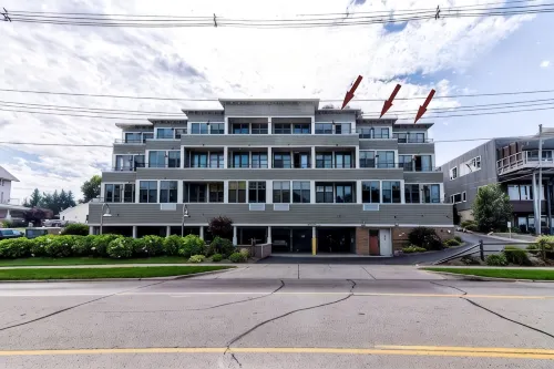 The Best Views of Grand Haven Channel & Lake Michigan from Brezza Di Lago 11