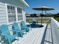 Cute, Cozy and Clean Cottage by the Sea! - Country Houses