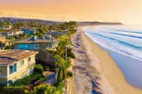 Celebrity Owned, 1800 sq. Feet, 3 Bdrm./2.5 Bath Art Filled Beachfront Property.