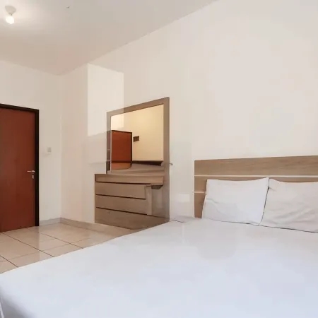 RedLiving Apartemen RQ at Ecohome Citra Raya Hotels in Panongan