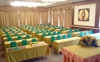 Khanom Golden Beach Hotel