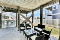 Sea 2 Sea - 4 Bdrm w/ Pool and New Patio - 1 Minute Walk to Beach - 2-Star