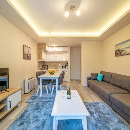 Seafront Apartments Petrovac