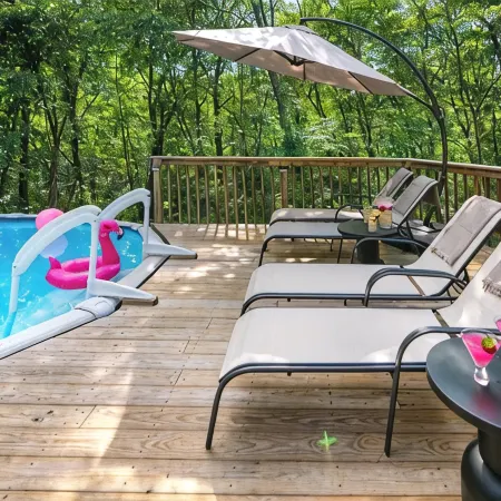 Cozy Retreat w/ Pool, Cinema Room & Fire Pit