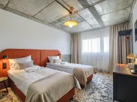 Arche Koszary Góra Kalwaria Hotels near Wroclaw–Copernicus Airport