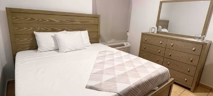 Rincon Ocean Front Sunset Apartment Getaway 2BR/BT Отели в г. Кальваче
