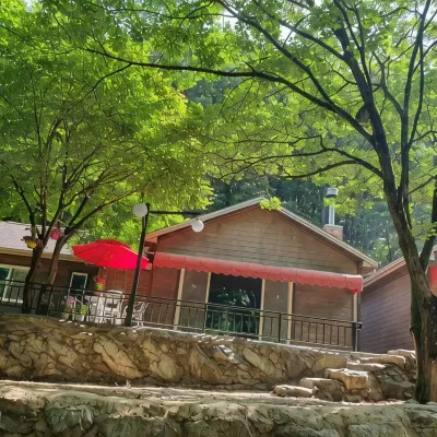 Yangpyeong Jongjagol Mountain Naeum Pension Отели рядом с достопримечательностью «Галерея Shigan Toki»