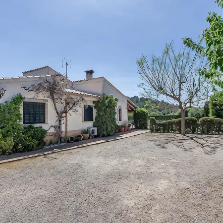 Family friendly 3 bedroom 4 bathroom villa in Pollensa
