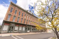 Historic Plaza Hotel Các khách sạn ở 