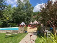 Logis Hotel Grangier - Pools