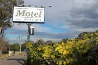 The Pioneer Way Motel - parking