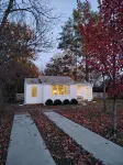Quaint Guest Cottage - Homestays