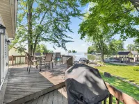 Indian Lake Waterfront Home & Boathouse - Boat Rental Available - Sleeps 16 Hotels in Stokes Township