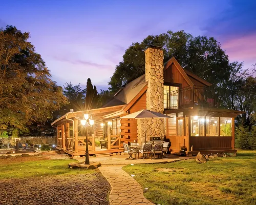 Riverfront Cabin with Cedar Wood Hot Tub, Dry Sauna, and Dock Hotels in Halfmoon
