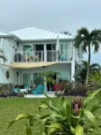 Beautifully furnished Treasure Cay 2bd 2bth condo with 36’ boat slip! Hotels in 
