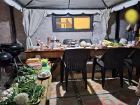 Jjongi and Mary Pet Friendly Pension - parking