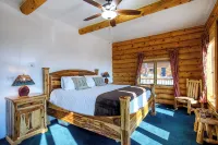 Luxe Log Home+Views+Hot Tub+Fire Pit+Open Air Game Room + Red Rocks - 4-Star