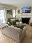 Peaceful Oasis Steps from Mohegan Sun - Kitchens