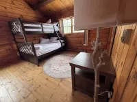 Country style log cabin on private 4 acres lot minutes from downtown Saratoga - Wi-Fi