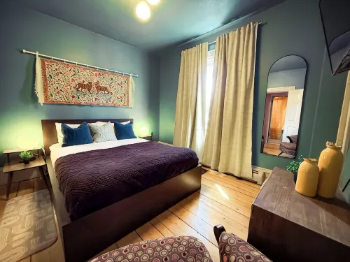 The Phoenix Lounge: Chic Heritage Flat in Halifax’s Heart - Bungalows