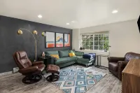 2-bedroom apartment in charming Glenwood Springs with Hot Tub, AC and Heating. - 民泊