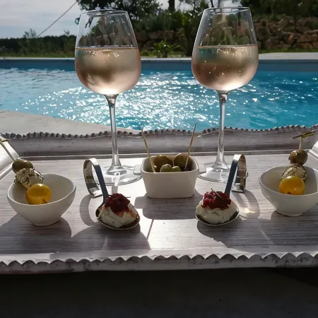 La Villa Aux Oliviers Отели в г. Флейоск