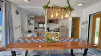 Nest Scape Blu Pool Villa 50m to beach in Cha-am