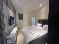 Lekki 3Bed Oceanview with Jetty, Chef & Janitor.