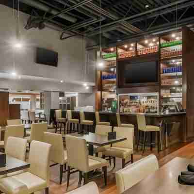 Clarion Hotel & Suites Dining/Meeting Rooms