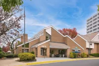 Tysons Corner Suites, A Baymont by Wyndham