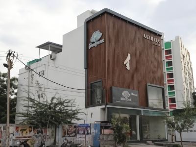 Hotel Green Parrot