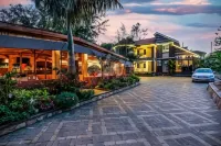 Saffron Beach Bistro & Cottages - Beach
