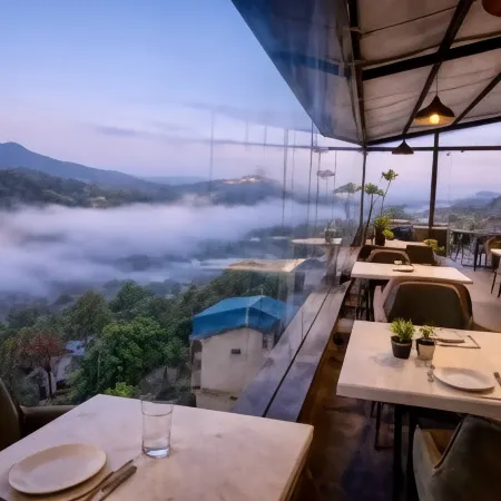 Hotel Chail Residency